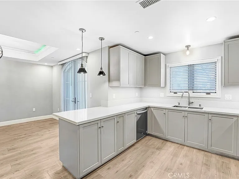 158 S Sierra Madre Blvd #4 — Photo 7