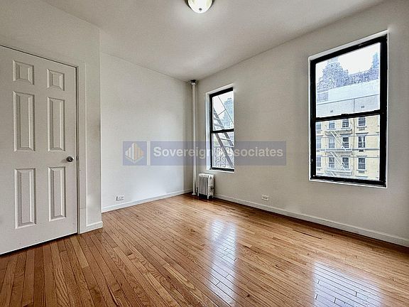 4th image of 1270 1st Ave #4A1