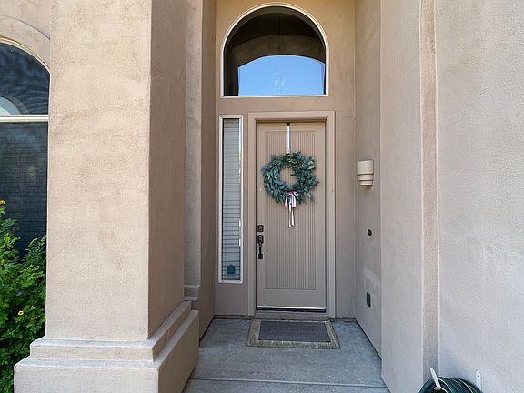 3rd image of 3114 N Sawyer Cir