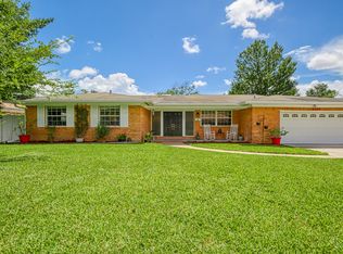 1049 Lawfin St W, Jacksonville, FL 32211