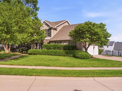 5679 Appleton Rd, Bettendorf, IA, 52722