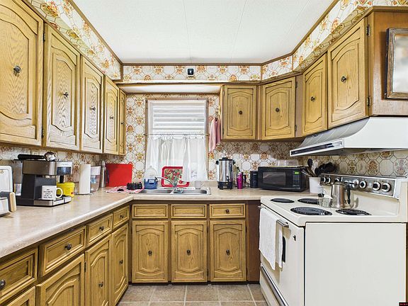 5th image of 661 Nubbin Ridge Rd