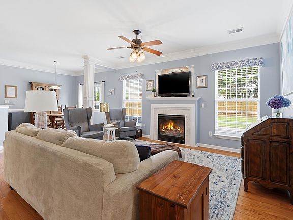 5th image of 208 Keelin Ln