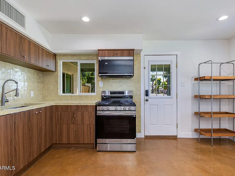 3412 E Turney Ave — Photo 10