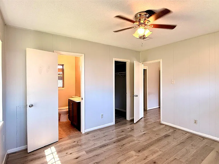 10502 Ambursen St — Photo 18