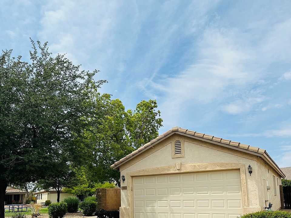 1st image of 54 W Nolana Place