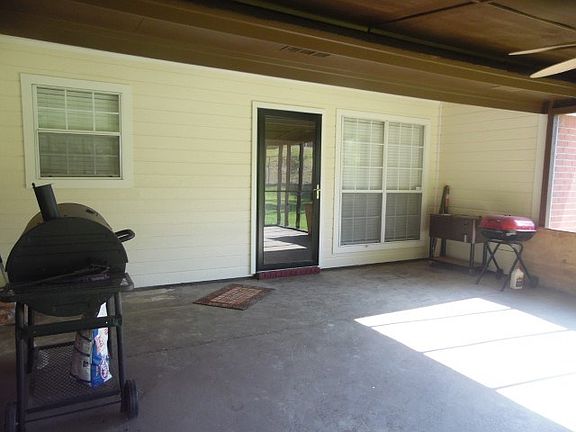 2nd image of 204 Sunline Dr