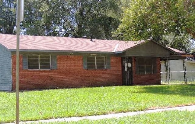 1st image of 3049 Ivy Ln