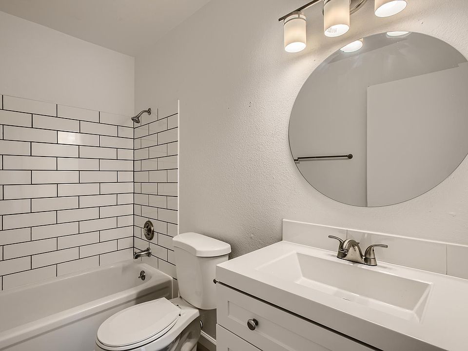 1st image of 4345 32nd Ave W #403