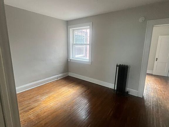 3rd image of 44 Genesee St APT 6