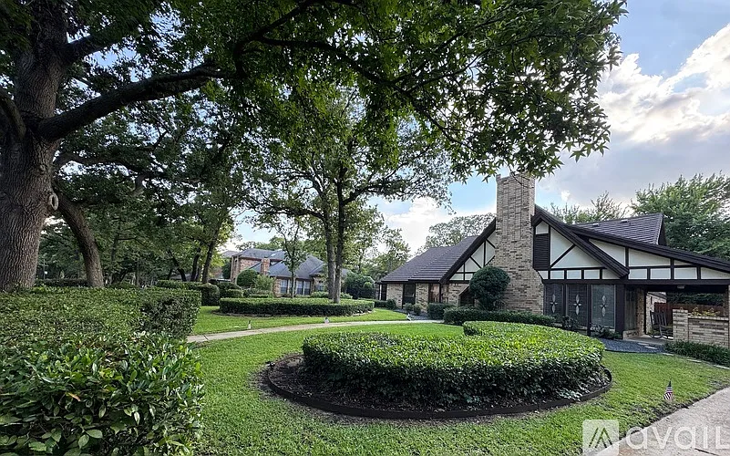 3 bed, 2484 sqft, $3,200 — Photo 3