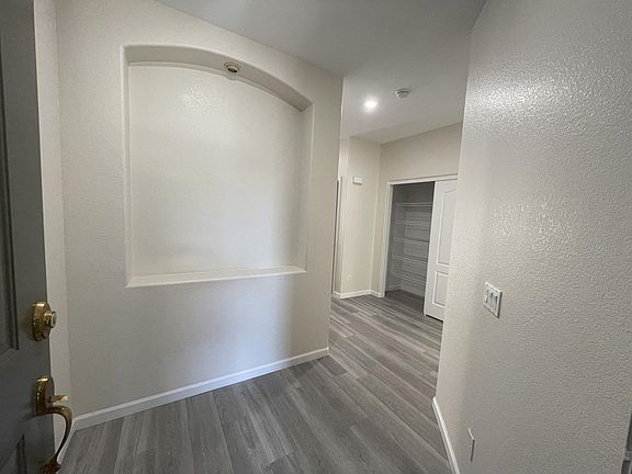 4th image of 5262 E Hilton Ave