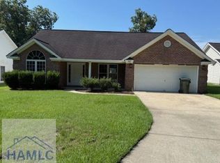 517 E Mendell Ave, Glennville, GA 30427