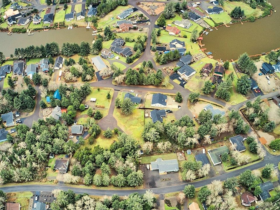 2nd image of 331 Duck Lake Drive SE