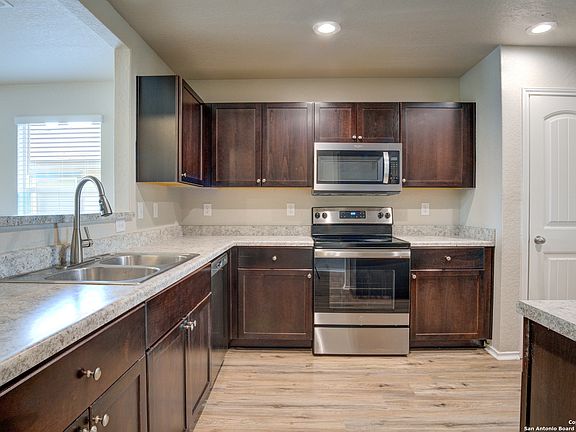 5th image of 2814 LINDENWOOD RUN