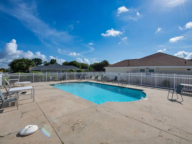 1477 Sturbridge Pl — Photo 31