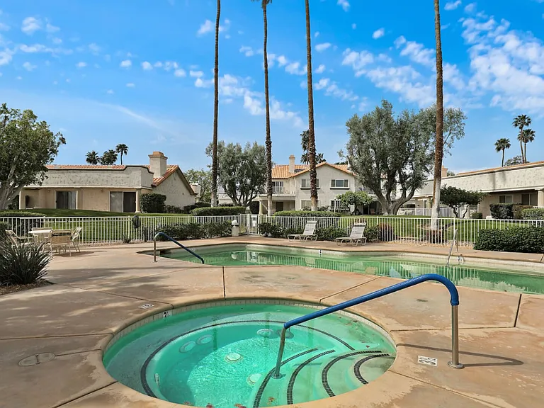 Desert Falls Dr E — Photo 33