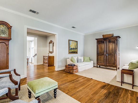 3rd image of 233 Alta Ave
