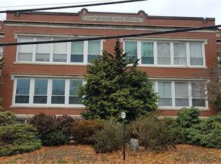 15 Curtis St APT 202, Cranston, RI 02920