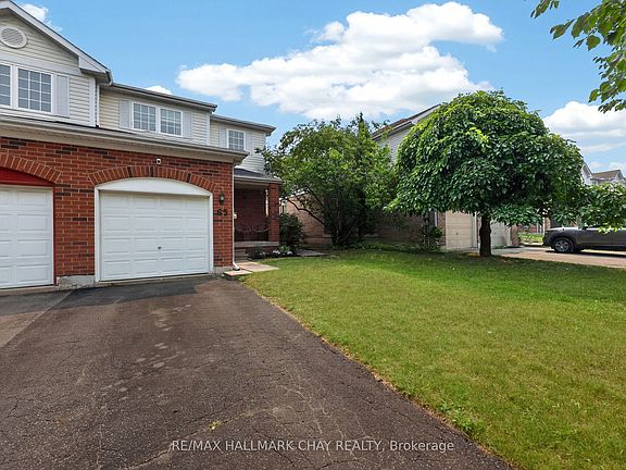 2nd image of 65 Pickett Cres