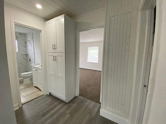 4th image of 3004 Hambleton Ave