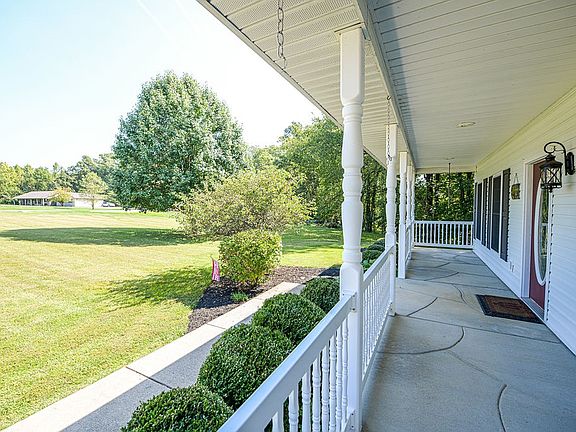 4th image of 6169 N Green Hills Est
