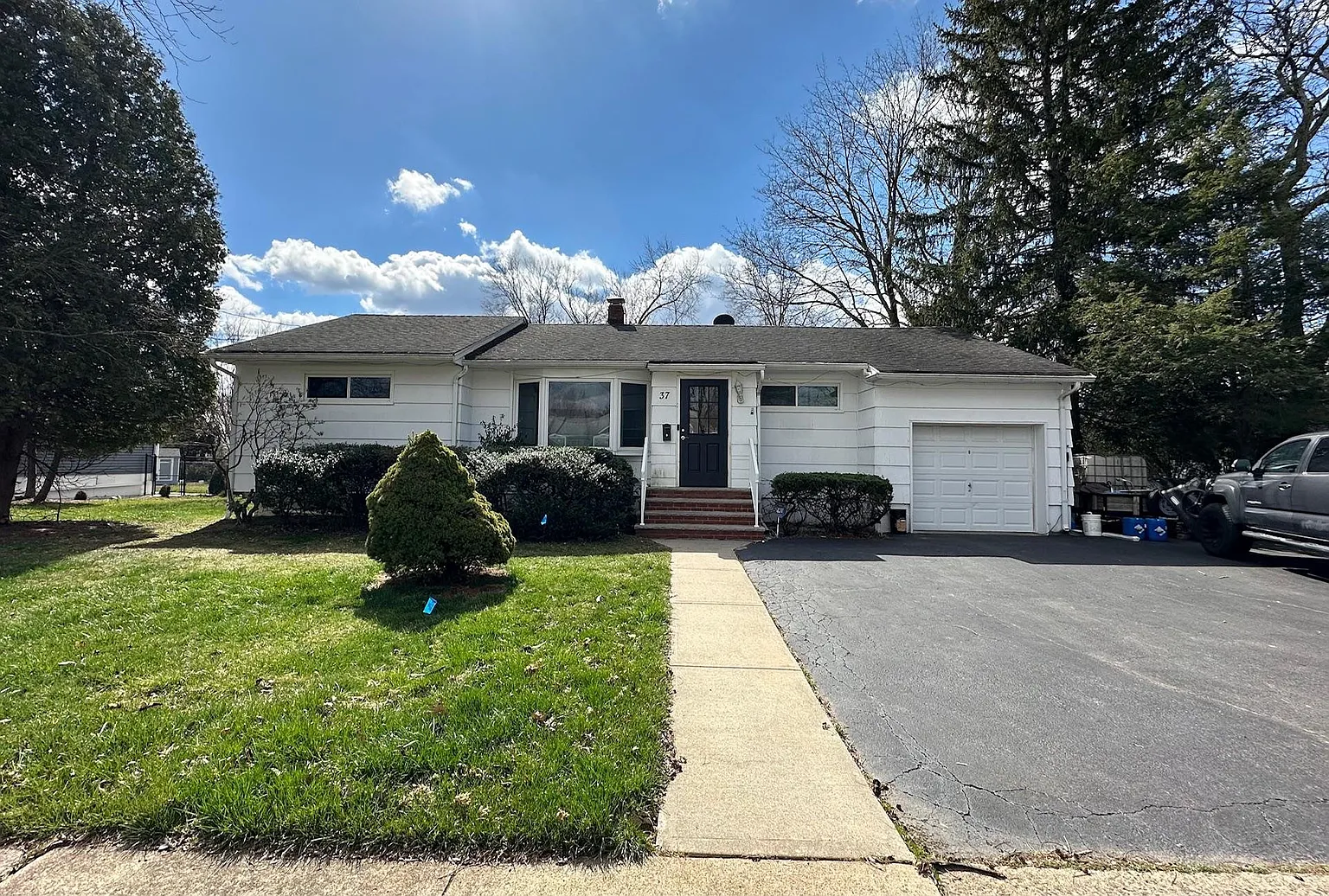 37 Birchwood Ter photo 1