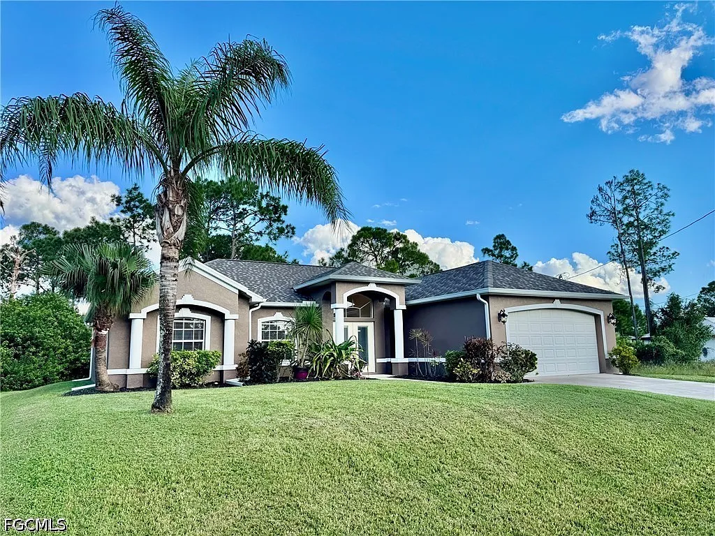 3 bed, 2.0 bath, 1827 sqft, $2,150 — Photo 3