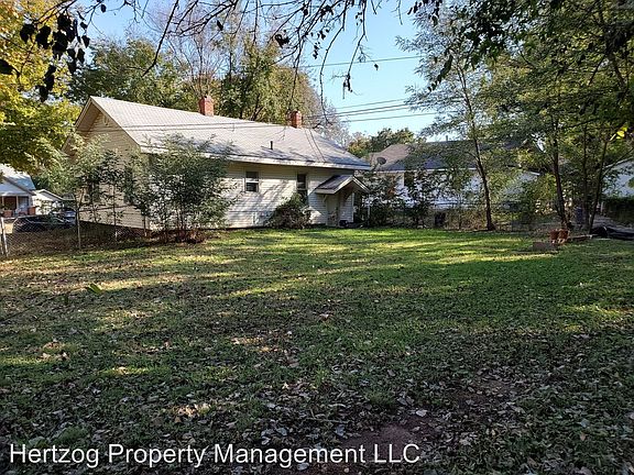 2nd image of 212 N 8th St