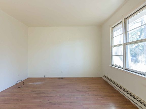 5th image of 101 Jasper Dr