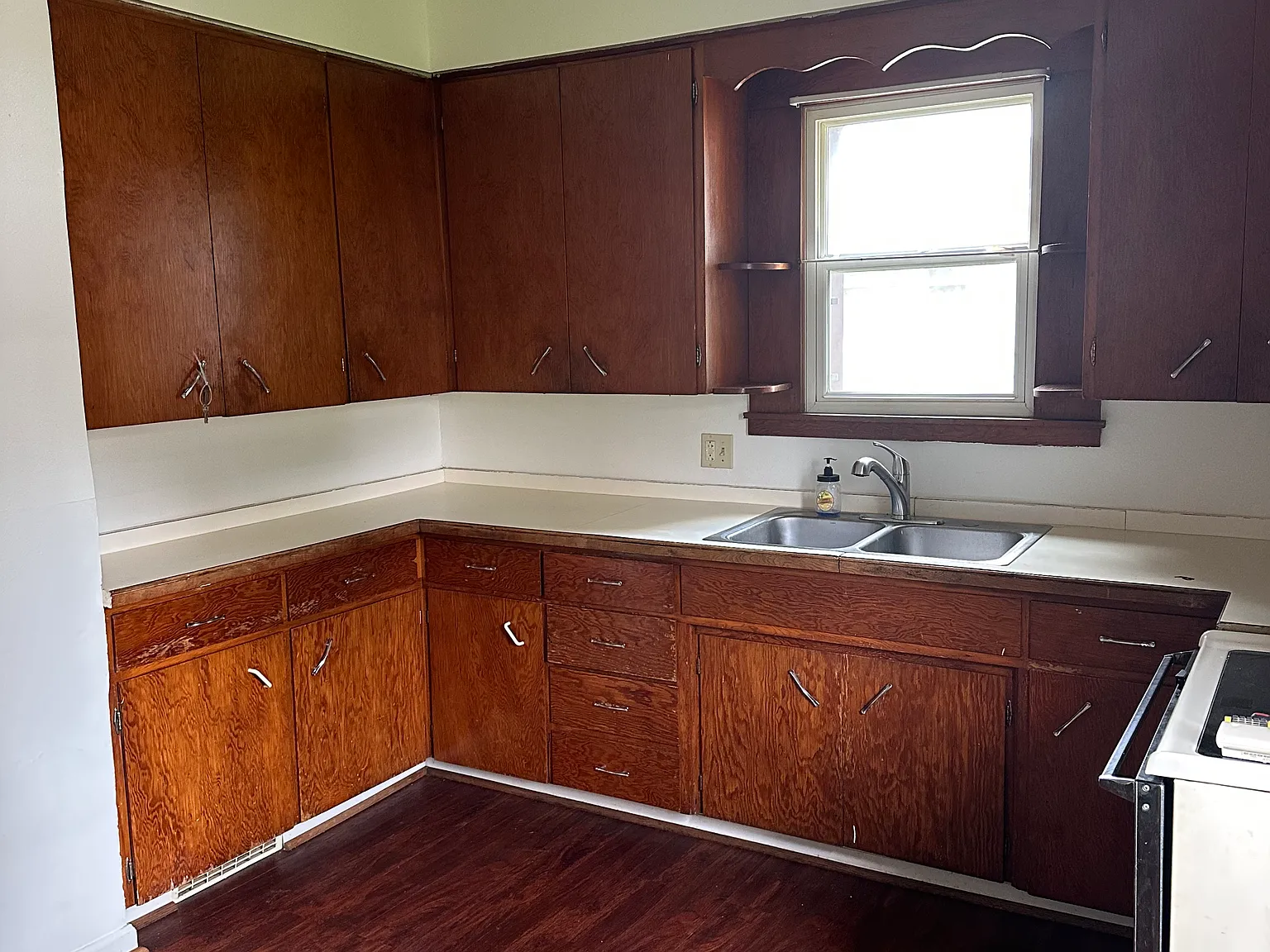 3 bed, 1250 sqft, $1,450 — Photo 2