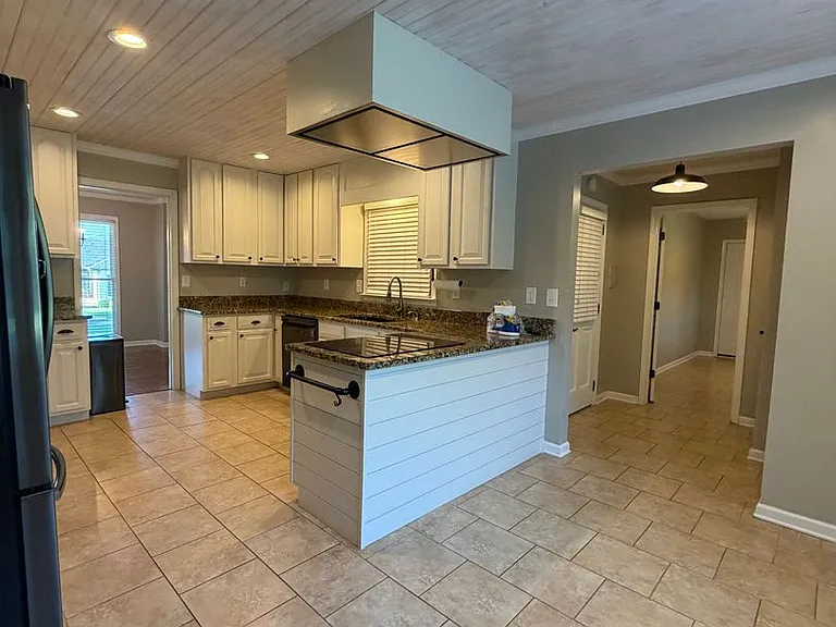 125 Camp Ground Rd — Photo 18