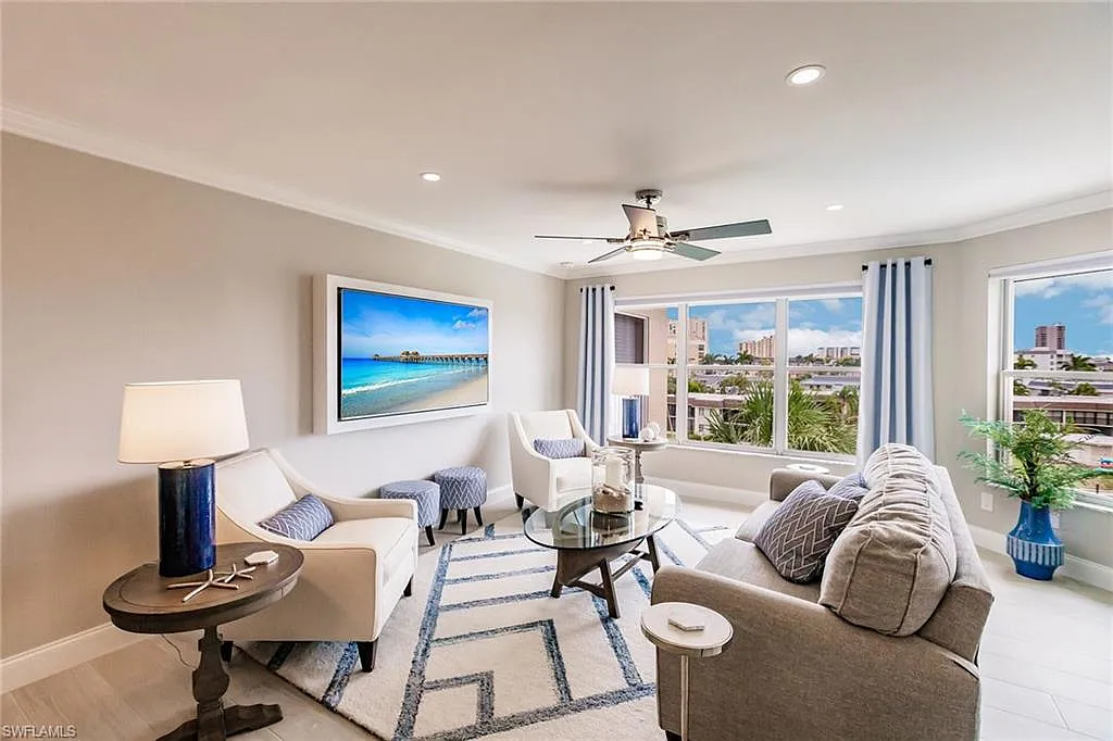 2 bed, 2.0 bath, 1158 sqft, $8,500 — Photo 3