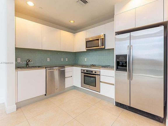2nd image of 1050 Brickell Ave APT 606