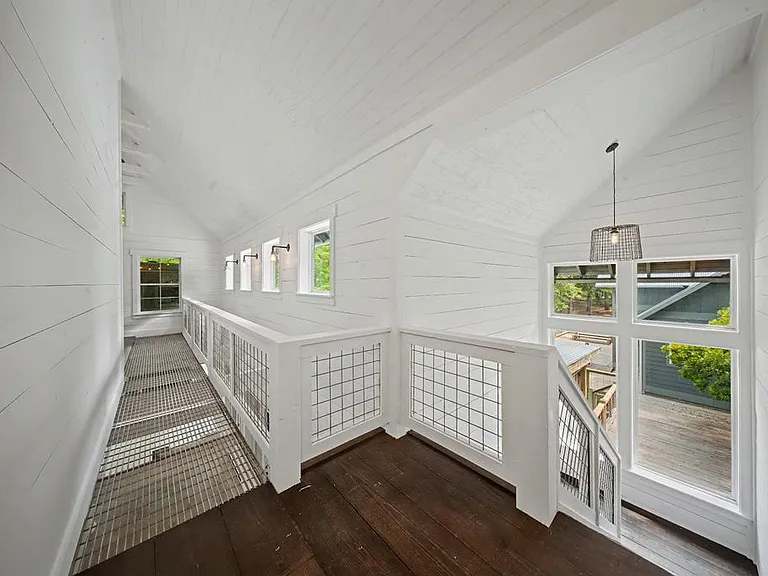 160 Delcrest Dr — Photo 27