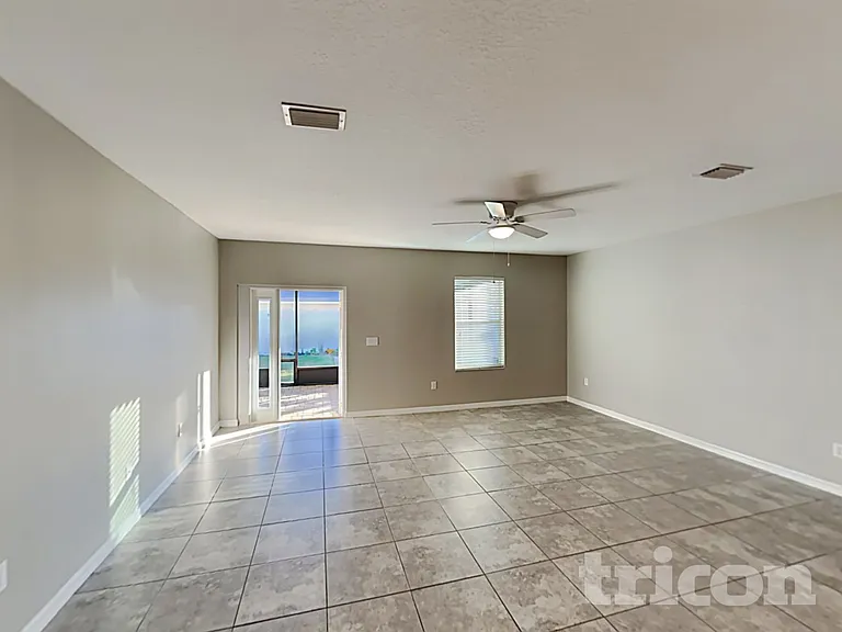 1609 Redmond Brook Ln — Photo 2