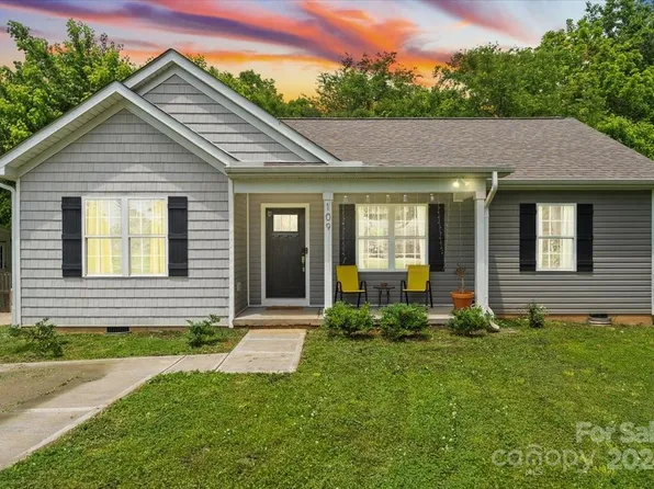 109 Church St, Mount Holly, NC 28120