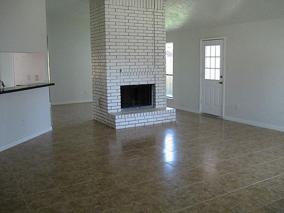 4th image of 1908 Woodland Hills Dr