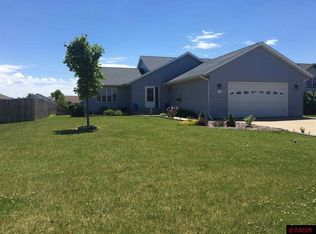 113 Timberwolf Dr, Mankato, MN 56001