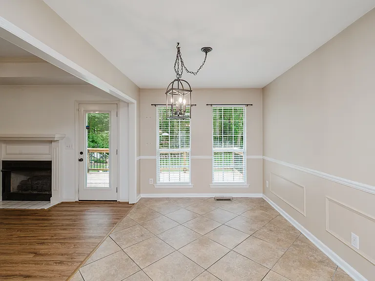120 Lynn Dr — Photo 11