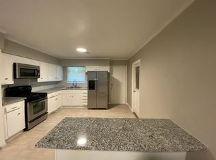 5702 Thrush Dr, Houston, TX 77033