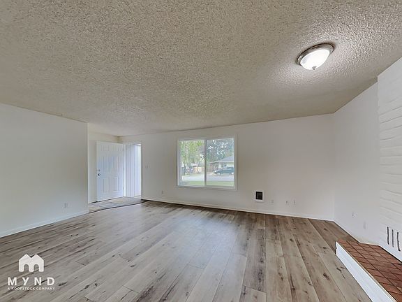 5th image of 8612 SW Pine St