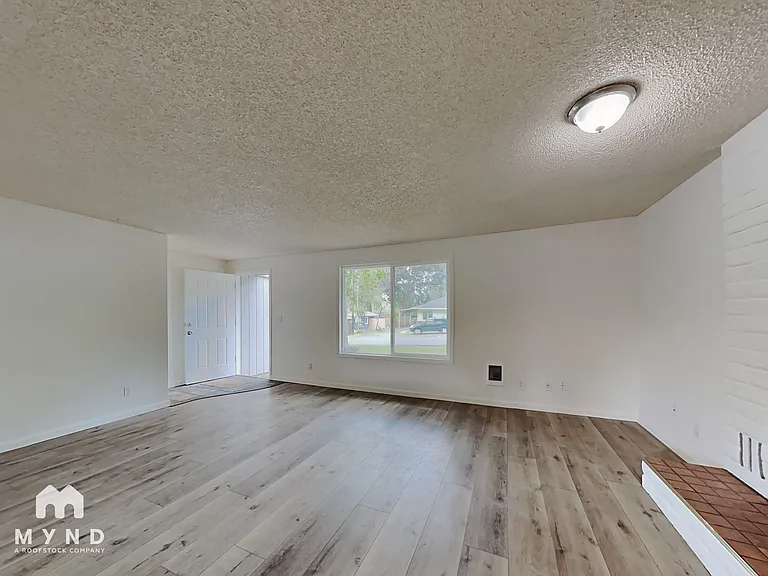 8612 Sw Ctr — Photo 5