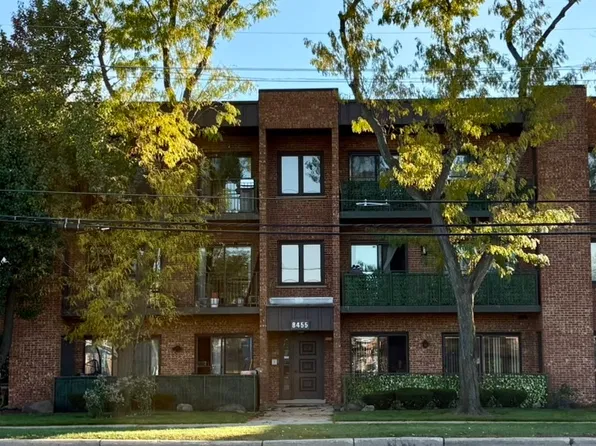 (undisclosed Address), Chicago, IL 60656