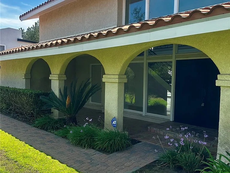 19542 Seminole Pl — Photo 4