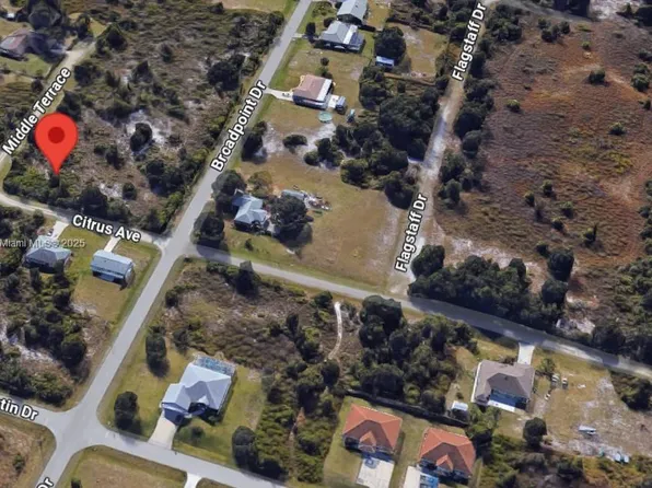 2075 NE Middle Ter, Punta Gorda, FL 33983