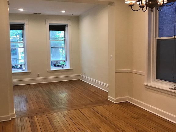 5th image of 932 N Wolcott Ave #2F