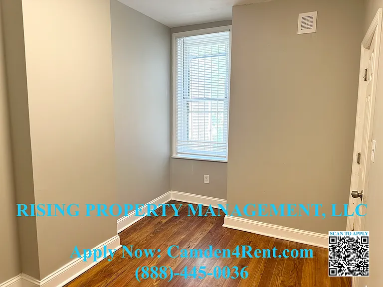 749 Spruce St — Photo 11