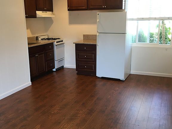 5th image of 4080 Lamont St #17