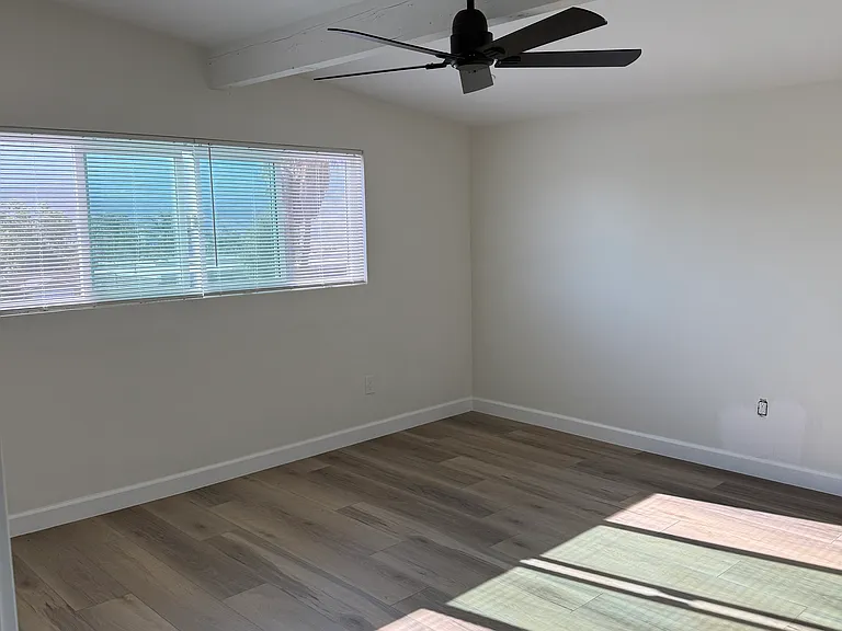 444 Grand Ave #I — Photo 2